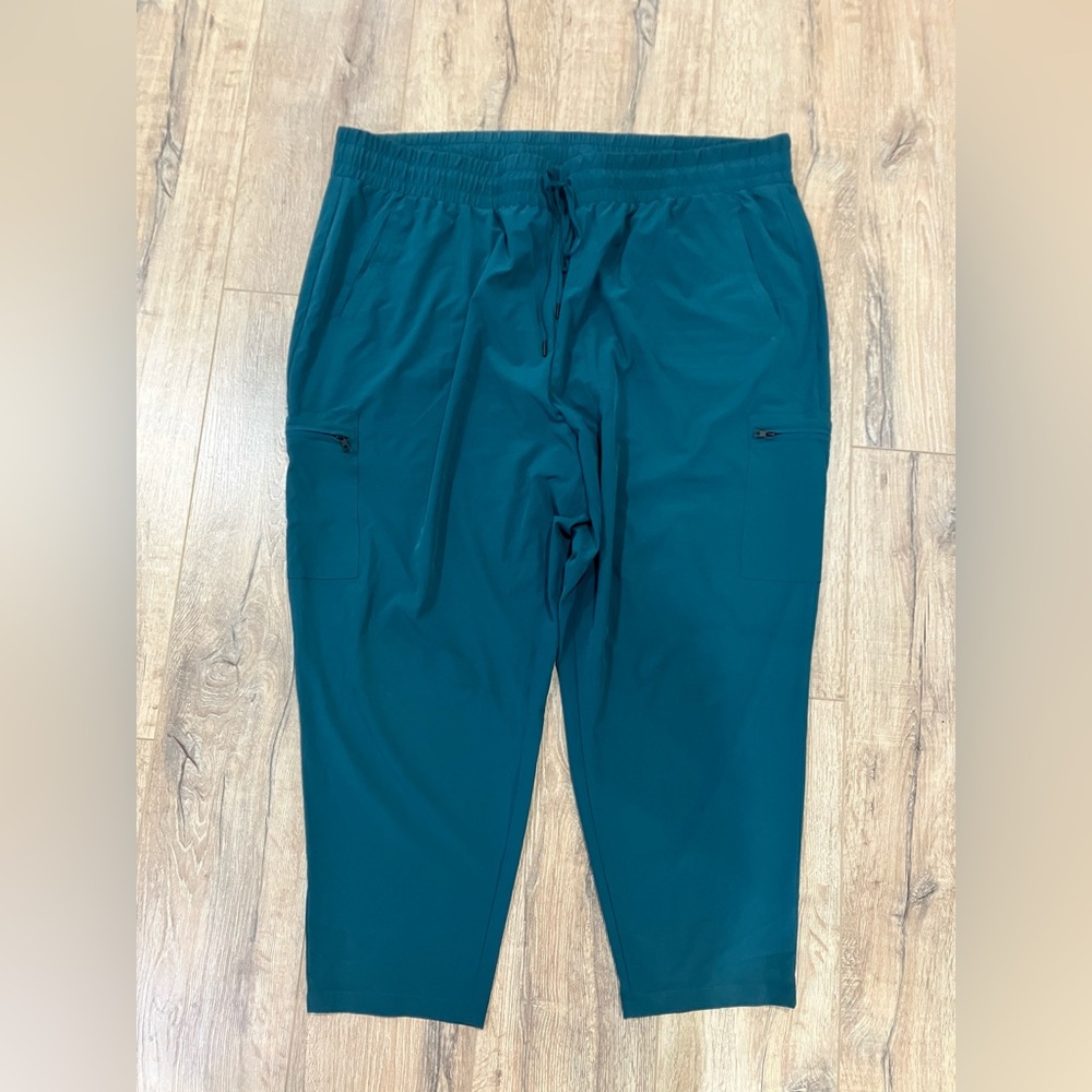 Lightweight cargo pants